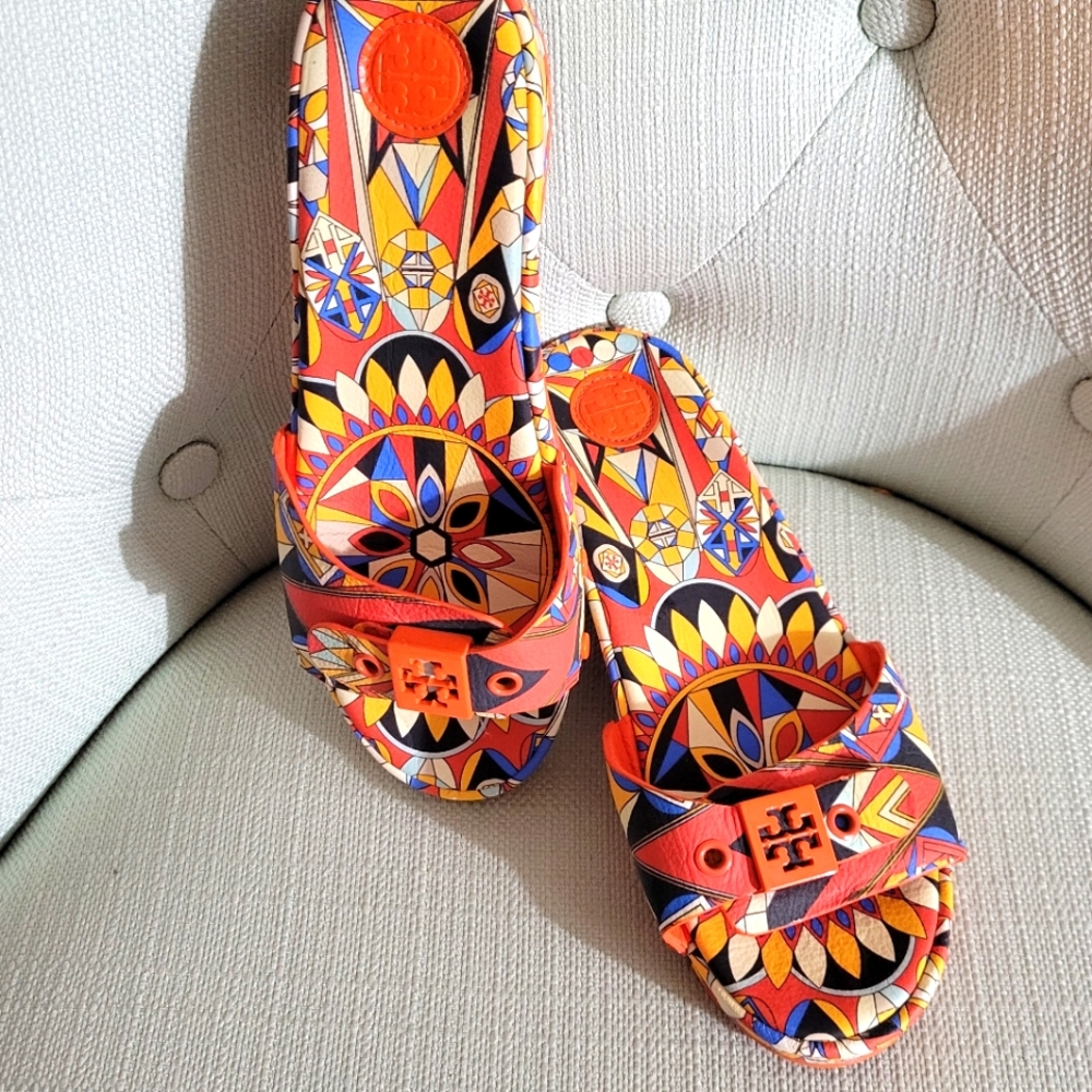 TORY BURCH  SANDALS SLIDES SHOES  5.5💕Noah